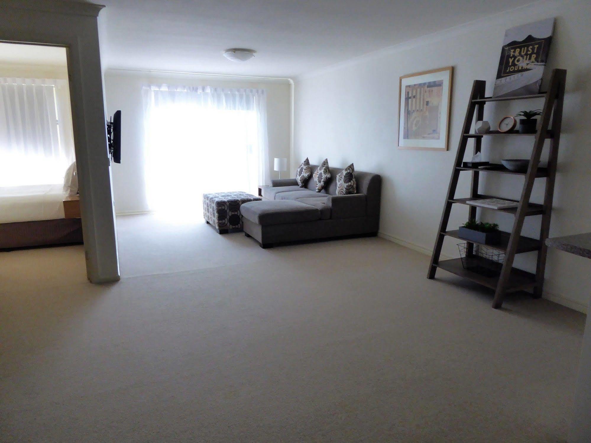 ไลฟ์สไตล์อพาร์ตเมนท์ แอท เฟิร์นทรี Aparthotel Ferntree Gully ภายนอก รูปภาพ